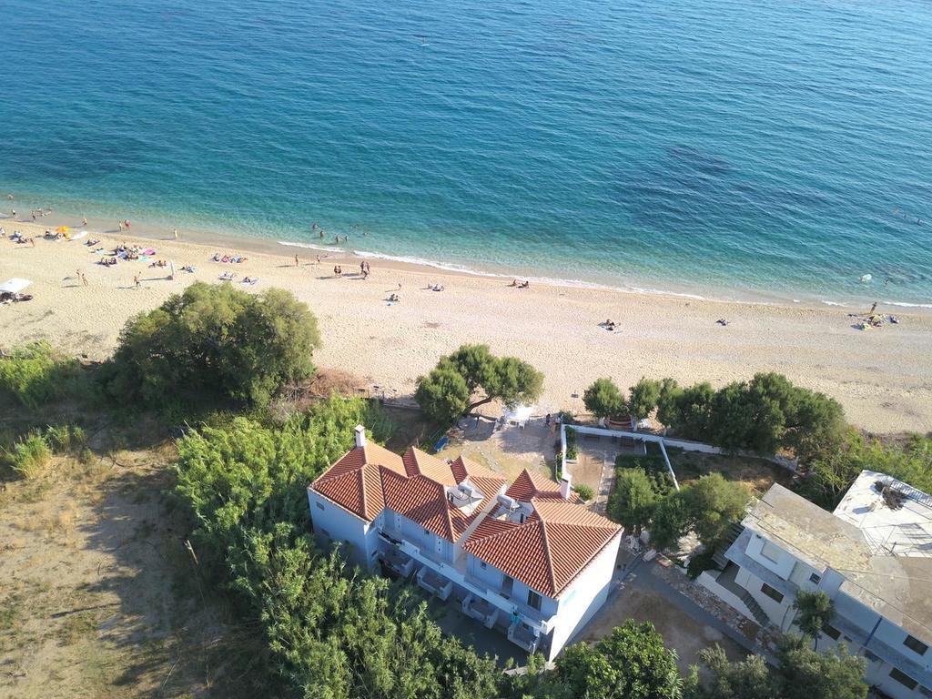 Pano Sto Kyma Studios Plomari Екстериор снимка